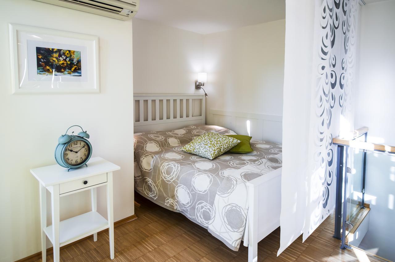 Apartament Modern Charvatova Praga