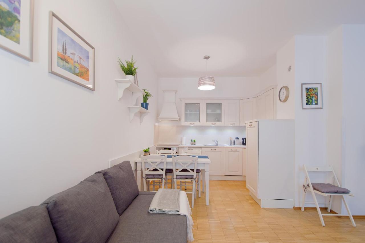 Modern Charvatova Apartment Prag
